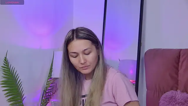 NicolLopeze online show from 22, 9, 2025