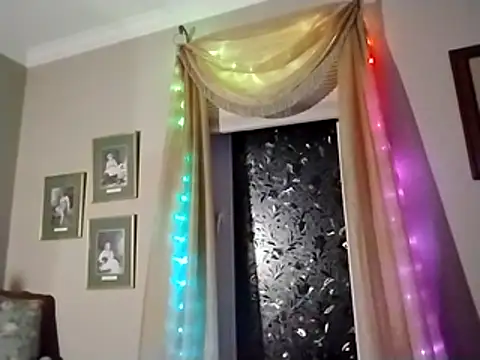 MaxSpadeErotica online show from 10, 3, 2026