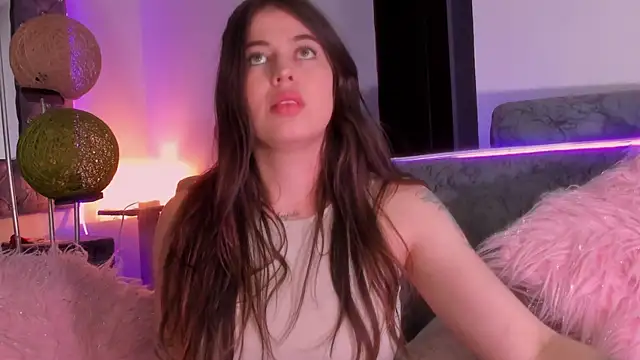 zoe kittylove online show from 13, 1, 2026