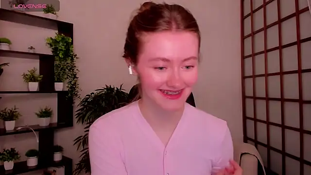 KateCuddle online show from 15, 6, 2026