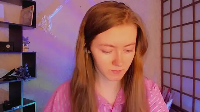 KateCuddle online show from 26, 2, 2025