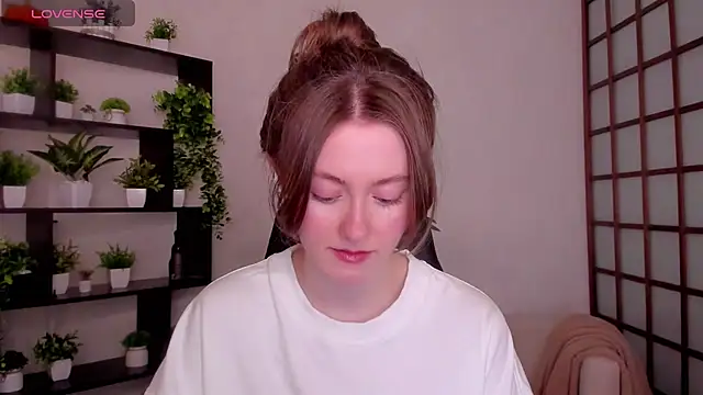 KateCuddle online show from 9, 2, 2026