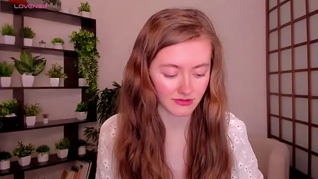 KateCuddle online show from 22, 10, 2025