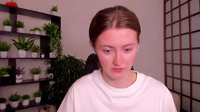 KateCuddle online show from 26, 9, 2025