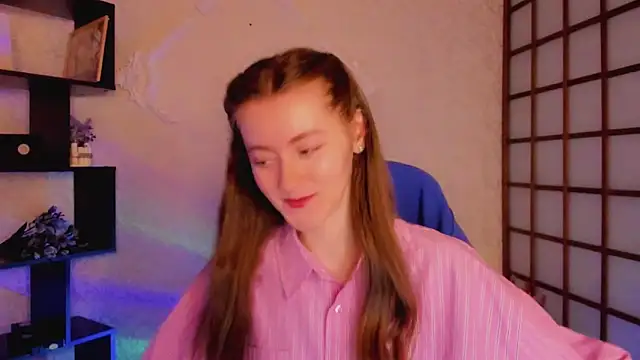 KateCuddle online show from 3, 3, 2025