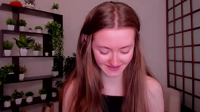 KateCuddle online show from 9, 10, 2025