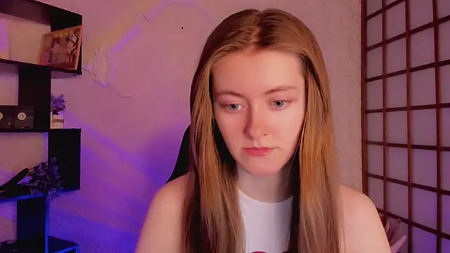 KateCuddle online show from 19, 2, 2025