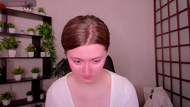 KateCuddle online show from 8, 5, 2026