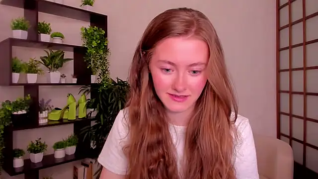 KateCuddle online show from 10, 9, 2025