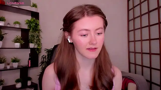 KateCuddle online show from 13, 3, 2026