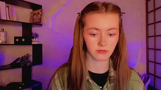 KateCuddle online show from 28, 1, 2025