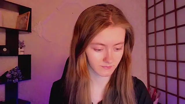 KateCuddle online show from 27, 2, 2025