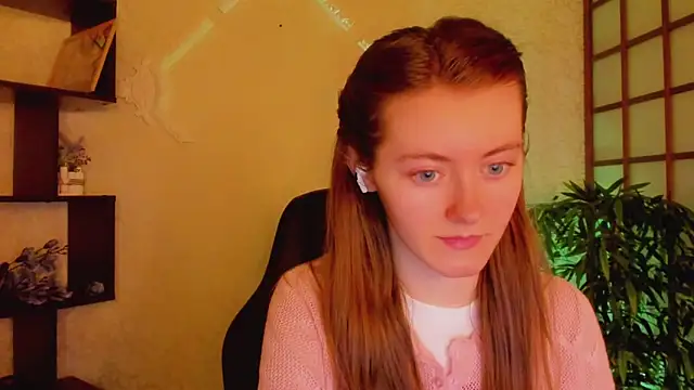 KateCuddle online show from 14, 3, 2025