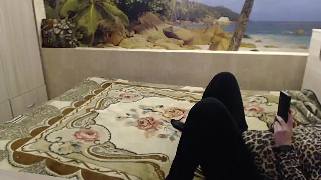 Snapshot of Aphelandra chatting on 18, 3, 2025 Aphelandra online show from 18, 3, 2025