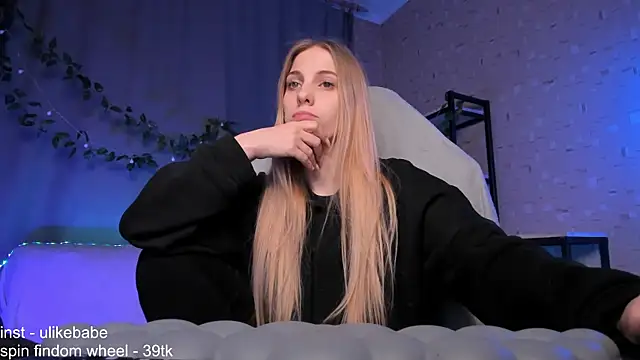 Snapshot of Anna_Fink chatting on 31, 1, 2025 Anna Fink online show from 31, 1, 2025