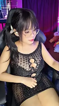 Maple Honeycome online show from 10, 10, 2025