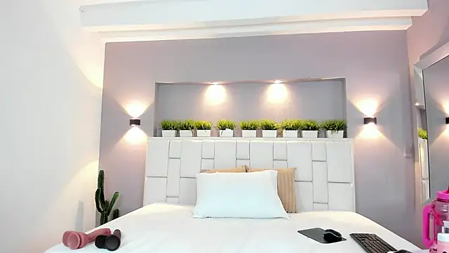 ValeriaGarcia online show from 17, 9, 2025