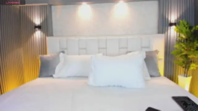 ValeriaGarcia online show from 11, 3, 2026