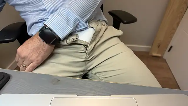 Snapshot of rickyi2023 chatting on 10, 11, 2025 rickyi2023 online show from 10, 11, 2025