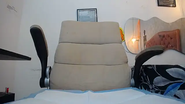 Snapshot of SHARICK_GRECO chatting on 4, 11, 2025 SHARICK GRECO online show from 4, 11, 2025