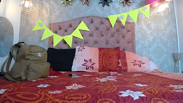 Snapshot of SHARICK_GRECO chatting on 4, 10, 2025 SHARICK GRECO online show from 4, 10, 2025