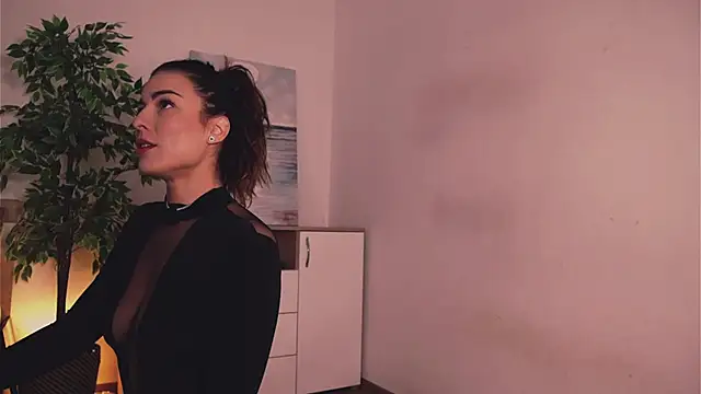 Misslullu online show from 20, 9, 2025