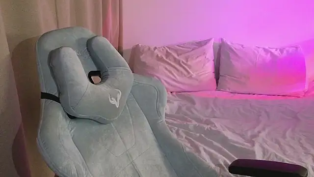 cute thomas online show from 16, 3, 2026