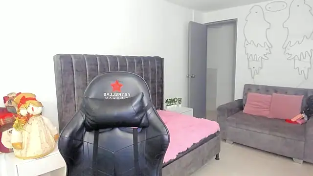 xiomara  cortes online show from 7, 1, 2026