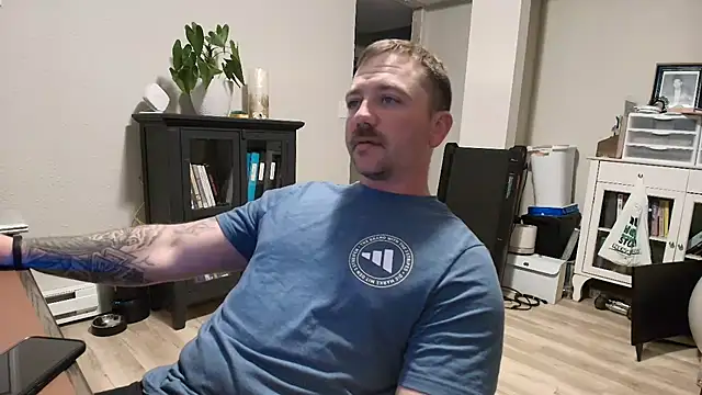 Snapshot of 8inchHOLEpunch chatting on 17, 6, 2026 8inchHOLEpunch online show from 17, 6, 2026