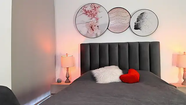 SaharaGarcia   online show from 24, 2, 2025