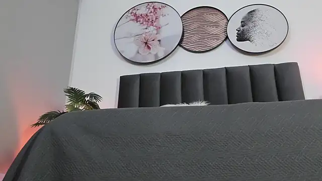 SaharaGarcia   online show from 27, 2, 2025