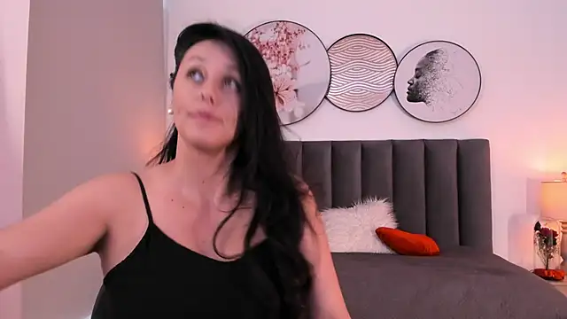 SaharaGarcia   online show from 26, 11, 2025