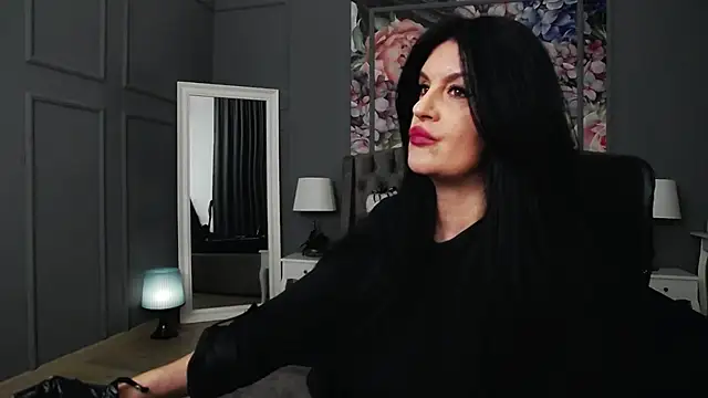 DomMelissaW online show from 7, 2, 2025