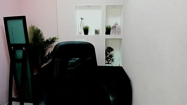 Persephoni online show from 6, 3, 2025