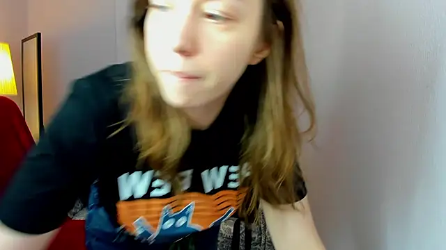 Snapshot of Persephoni chatting on 17, 6, 2026 Persephoni online show from 17, 6, 2026