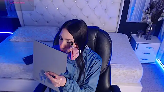 LiaVillalobos online show from 24, 9, 2025