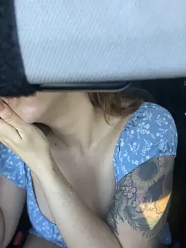 LeaGambit   online show from 3, 11, 2025