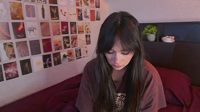 itssophiie online show from 10, 9, 2025