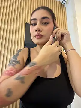 clarachanelricek online show from 25, 2, 2026