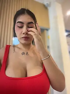 clarachanelricek online show from 8, 11, 2025