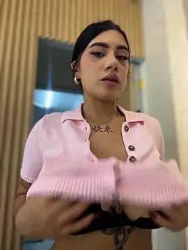 clarachanelricek online show from 5, 1, 2026