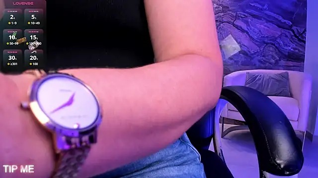 SophieBarnett online show from 13, 4, 2026