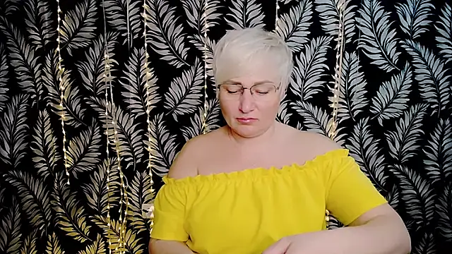 Olivia playful online show from 25, 4, 2026