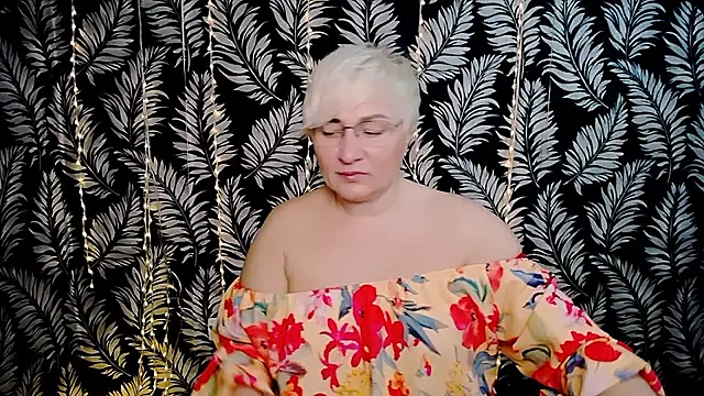 Olivia playful online show from 9, 3, 2026