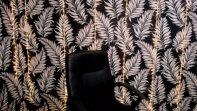 Olivia playful online show from 8, 3, 2025