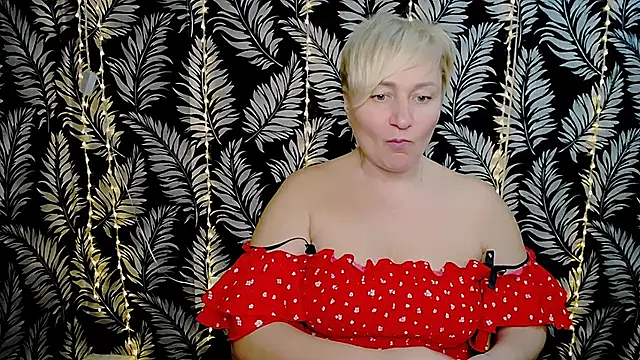 Olivia playful online show from 16, 3, 2025