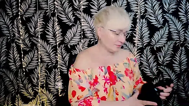 Olivia playful online show from 3, 4, 2026