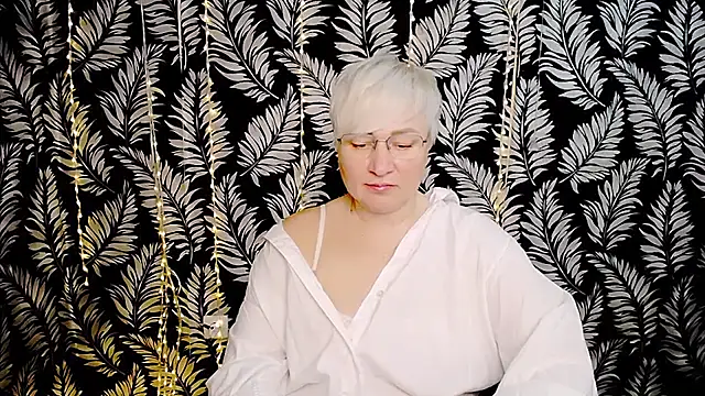 Olivia playful online show from 15, 5, 2026