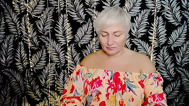 Olivia playful online show from 27, 10, 2025