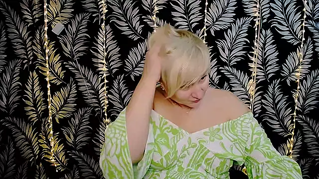 Olivia playful online show from 24, 2, 2025